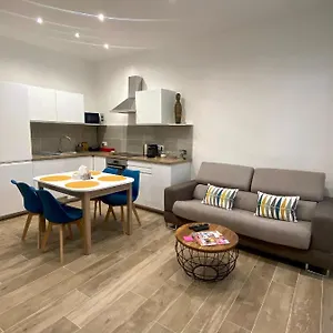 Chic Plage Des Catalans Apartment